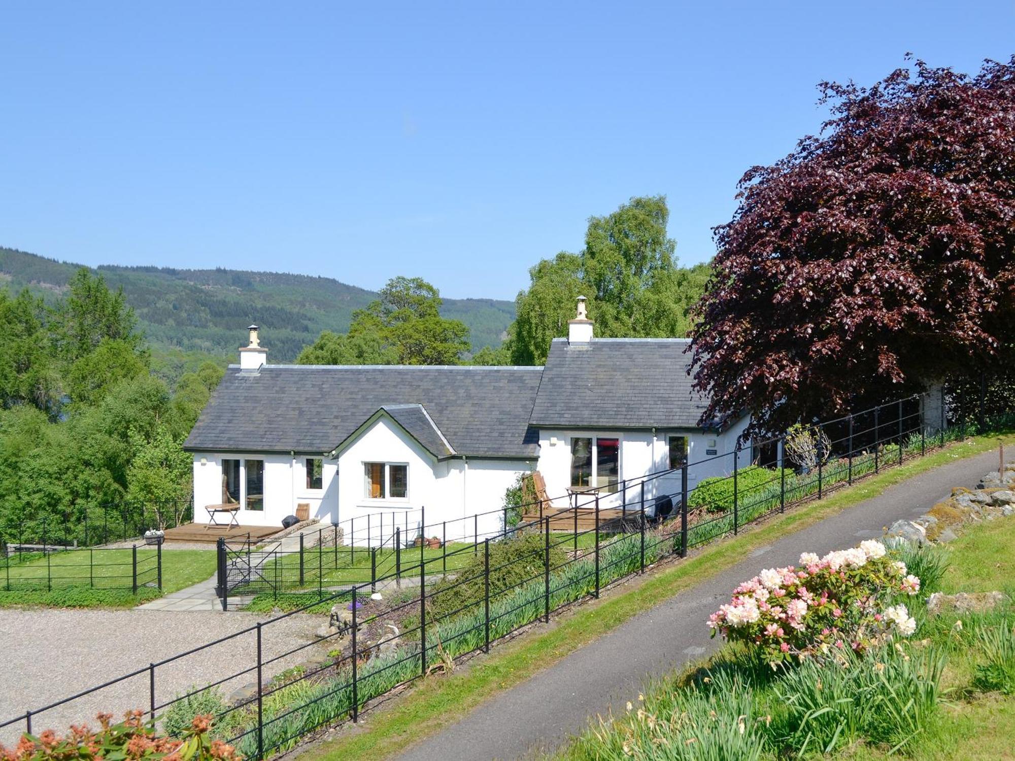 Tummel Cottage Foss Exterior photo